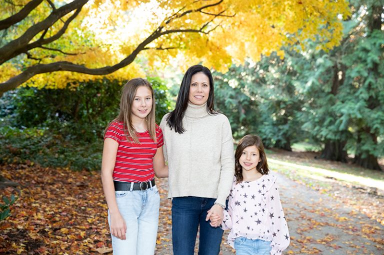 Queen Elizabeth Family Portraits - Sam Family golden leaves