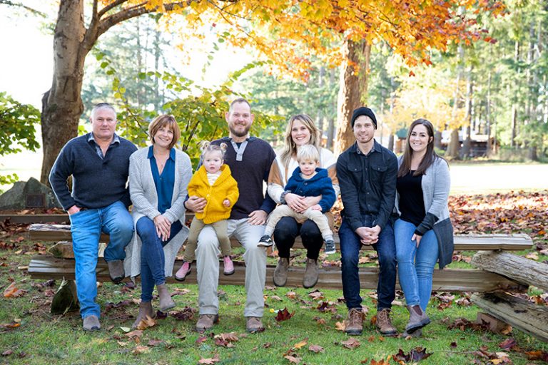 Nicholson Fall Family Portraits - group photos in the fall foliage